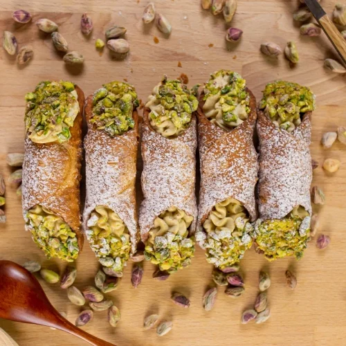 Cannoli sa pistaćima
