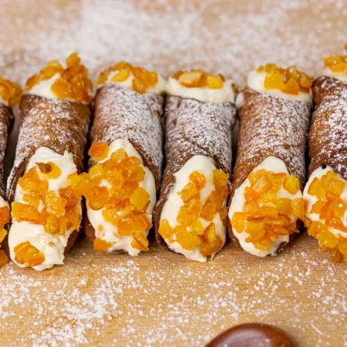 Cannoli sa kandiranom pomorandžom